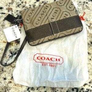 NWT authentic coach wristlet